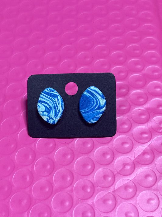 B005
