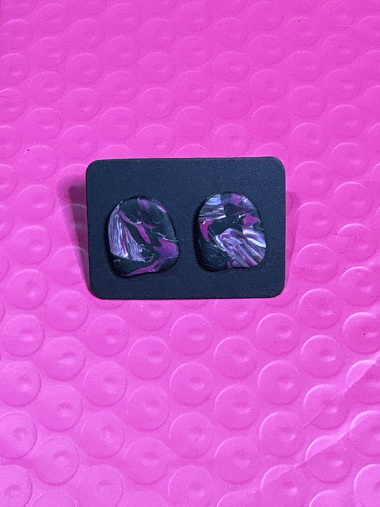 P003
